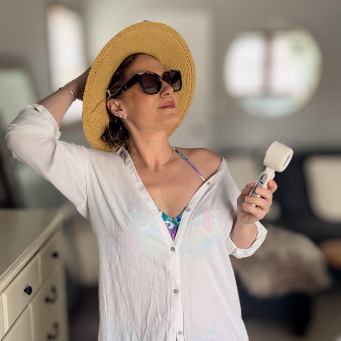 Turbo-Breeze Pro™️ Pocket Fan